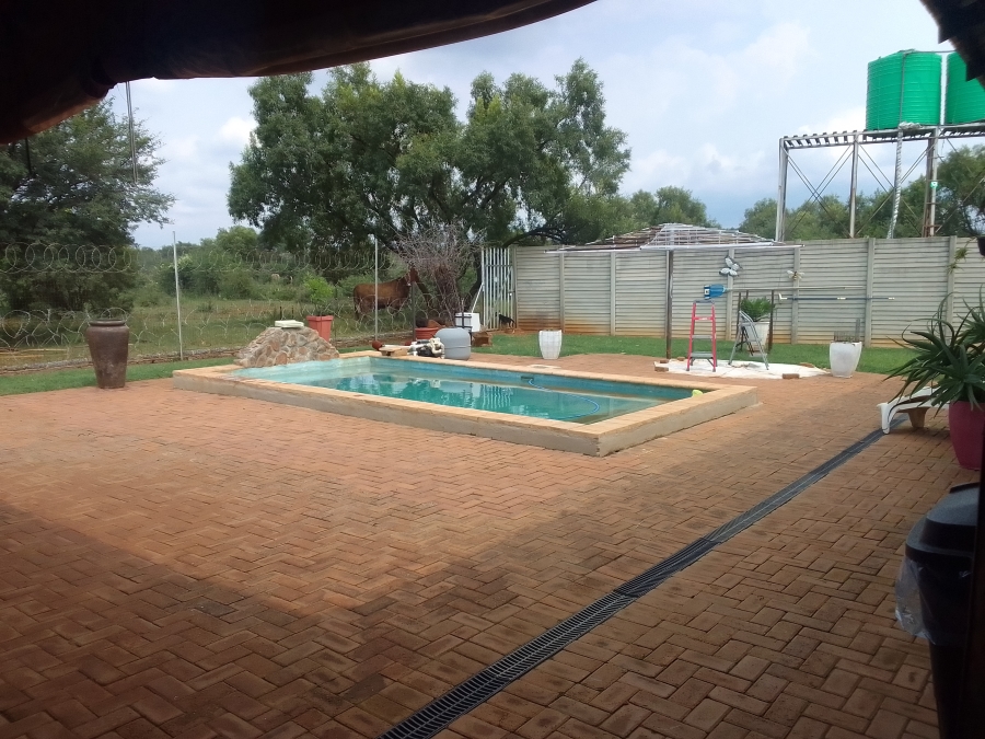 Commercial Property for Sale in Schylock A H North West